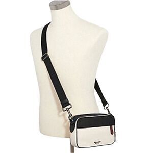 COACH Graham Crossbody Bag In Colorblock Travel Work Camera Vacation Shopper